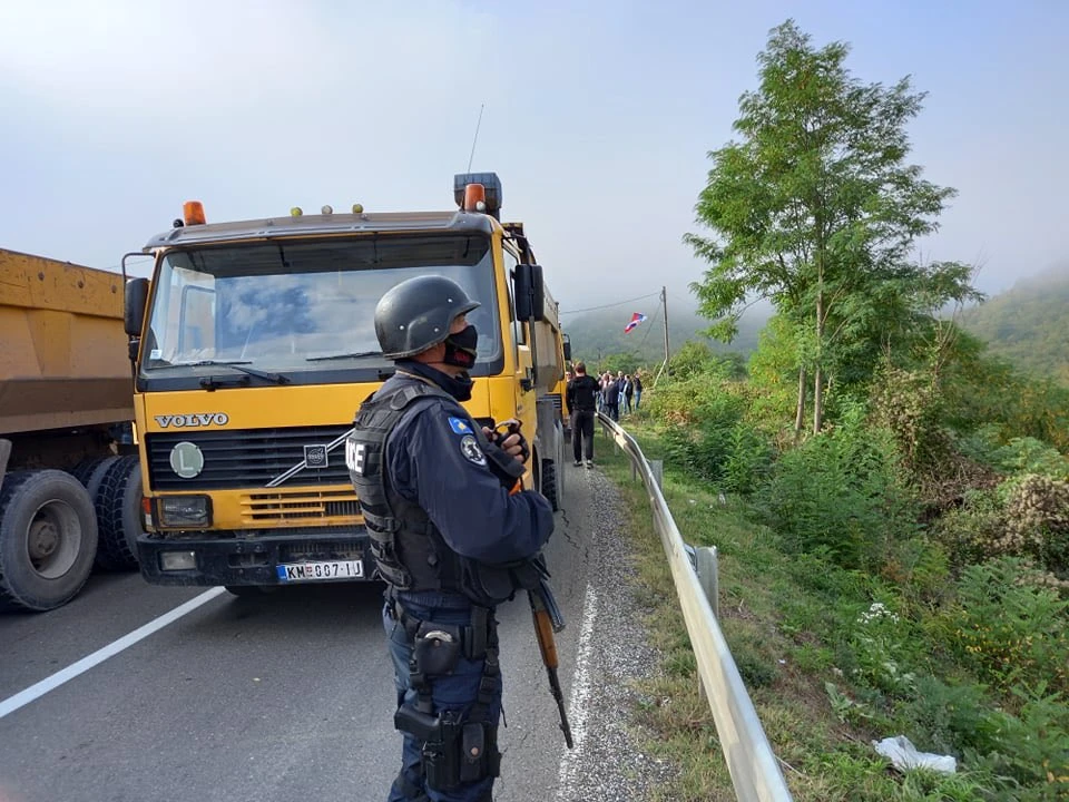 Borbeni avioni ponovo nad Jarinjem, Albanija poziva na povlačenje srpske vojske