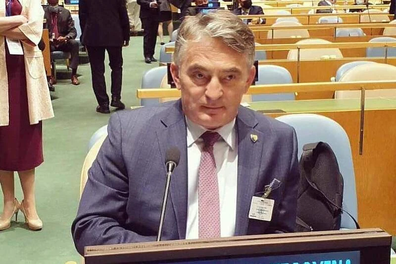 Komšić o Milanoviću: Šarlatan opasnih namjera