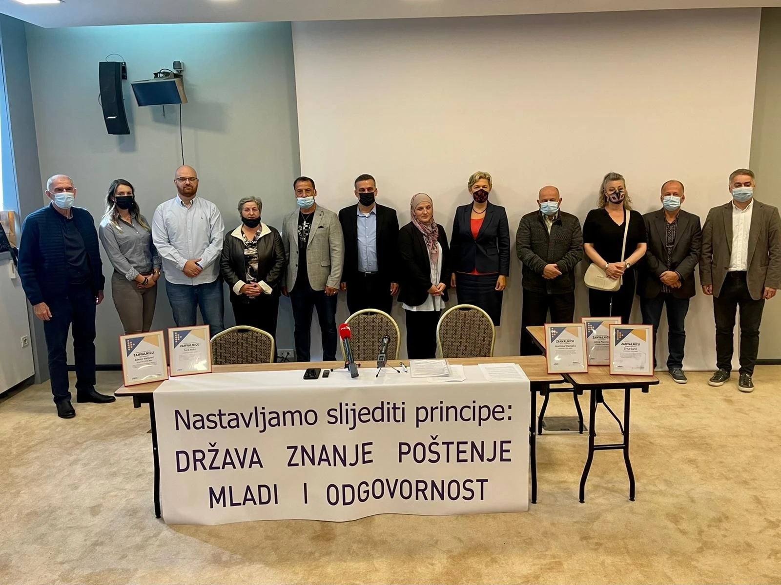 Vrh stranke u lovu na vještice - Petnaest članova napušta Platformu za progres