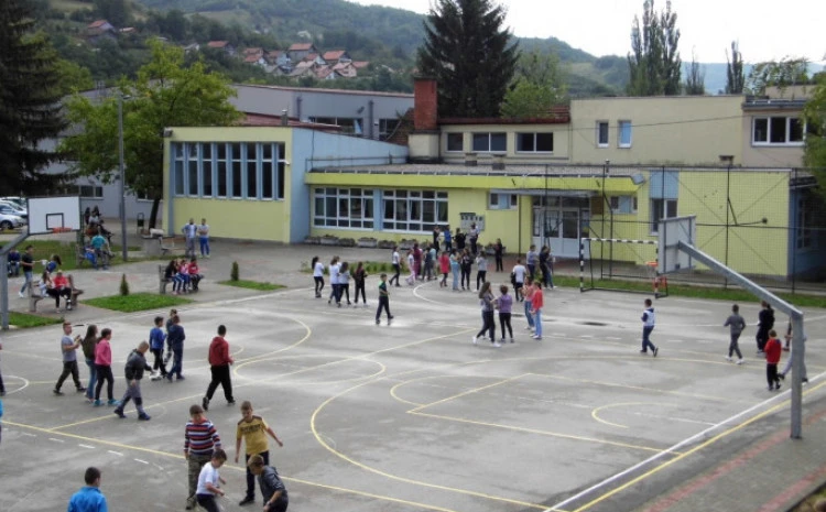 Još jedna sramota vlasti u BiH i ugrožavanje obrazovanja