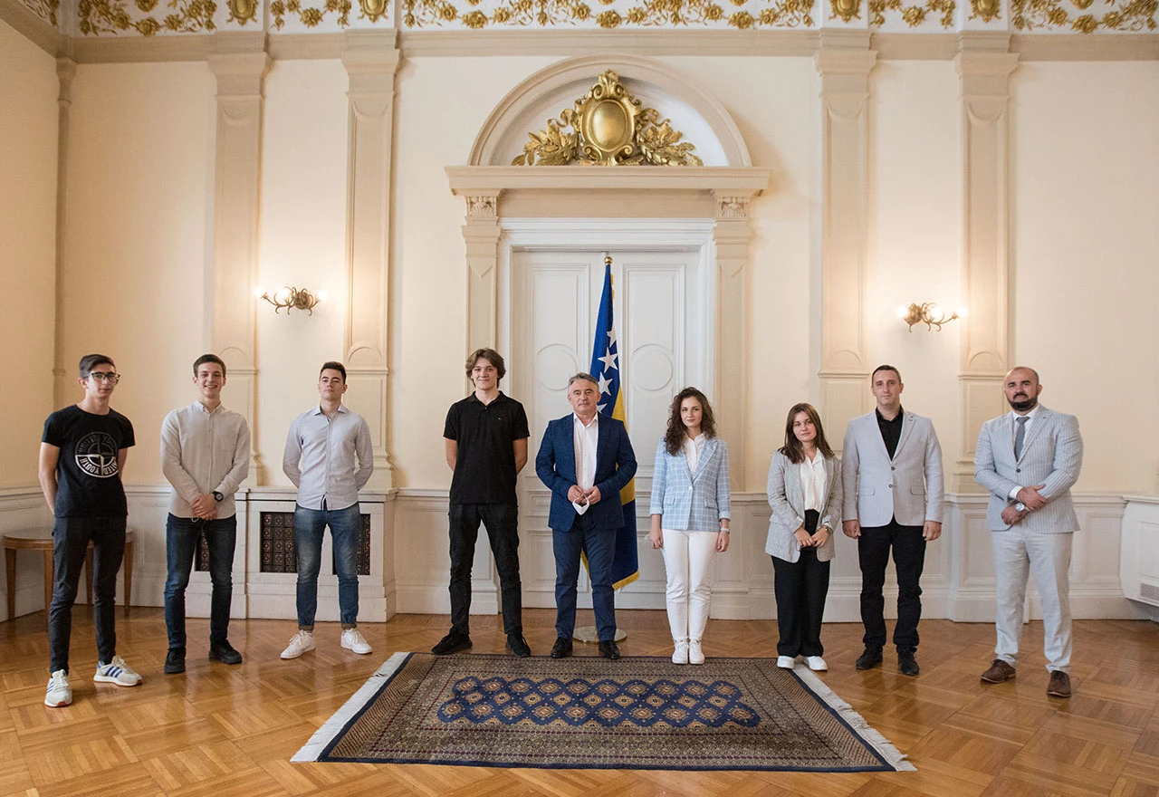 Robotičari iz Hercegovine kod Komšića