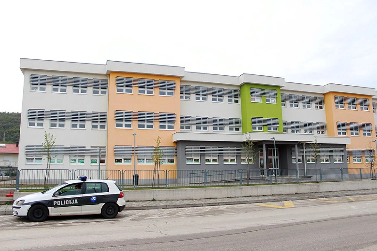 Treća na listi dobila posao: Istražuje se upošljavanje u širokobriješkoj školi