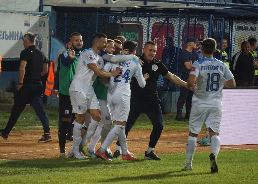 Tuzla na četiri boda ispred Zrinjskog, Borcu s igračem više samo bod