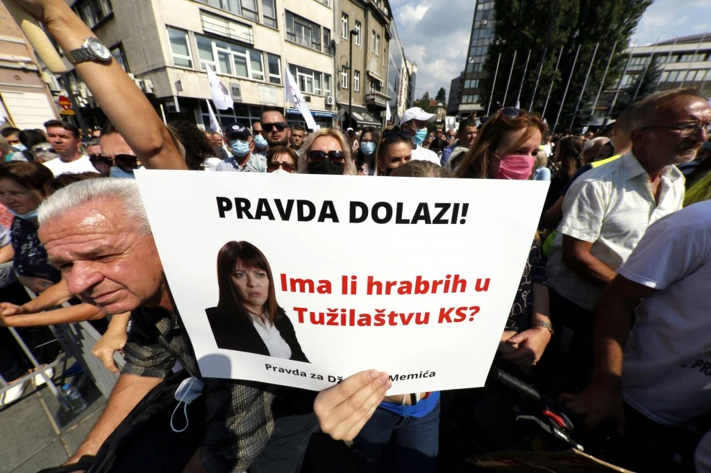 U Sarajevu održani prosvjedi 'Pravda za Dženana i Davida'