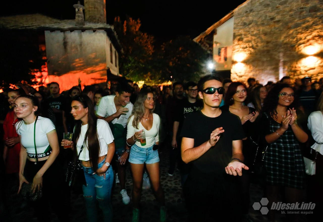 Ljeto u Mostaru nije završeno: Hip hop dvojac oduševio u Starom gradu