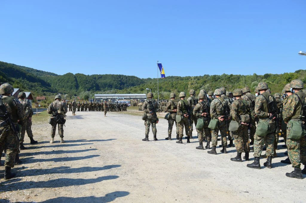 Više od 1000 vojnika vježba na Manjači