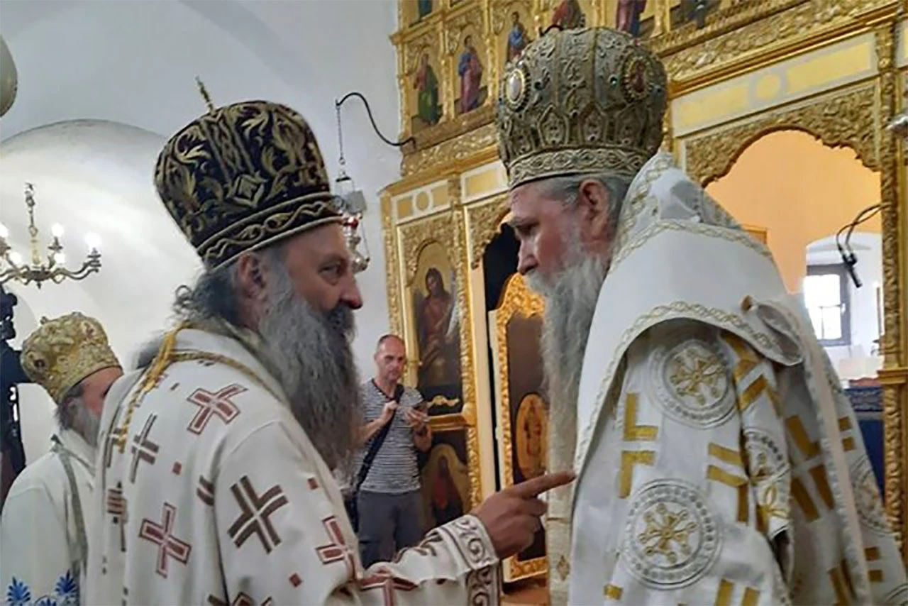 Ustoličen mitropolit Joanikije, neredi na ulicama Cetinja