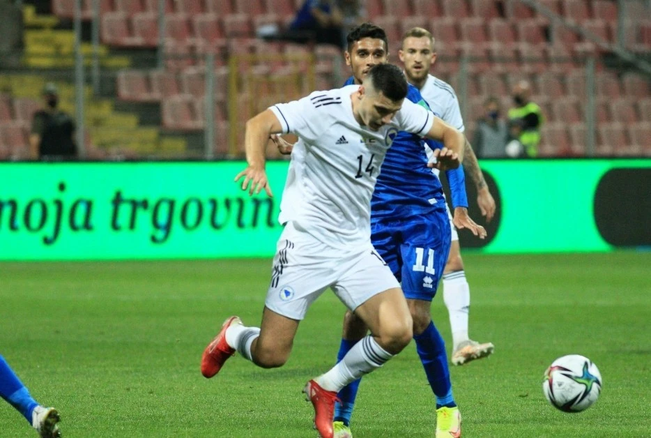 U nebitnoj utakmici i pred praznim stadionom BiH prekinula dvogodišnji post