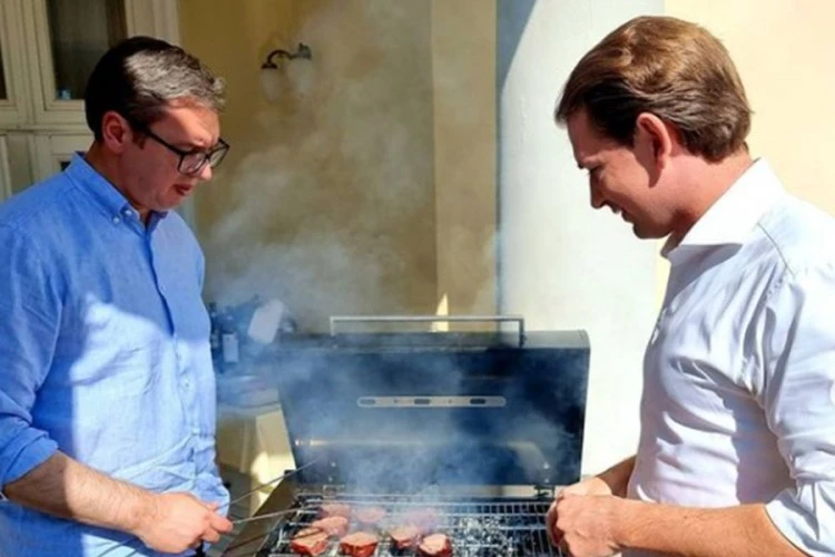 Zajednički roštilj Vučića i Kurza