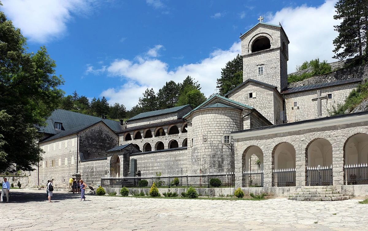 Crnogorski dužnosnici pozivaju na mir uoči ustoličenja mitropolita SPC