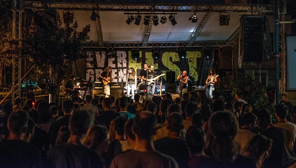 Terra Slaves Planinom najavili prvi studijski album