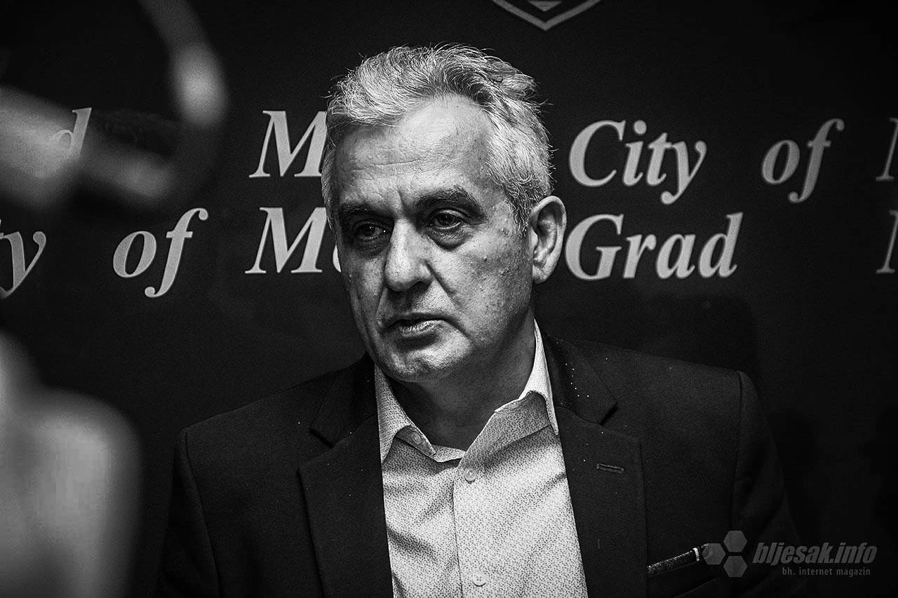Politički vrh Mostara oprostio se od Ljube Bešlića 
