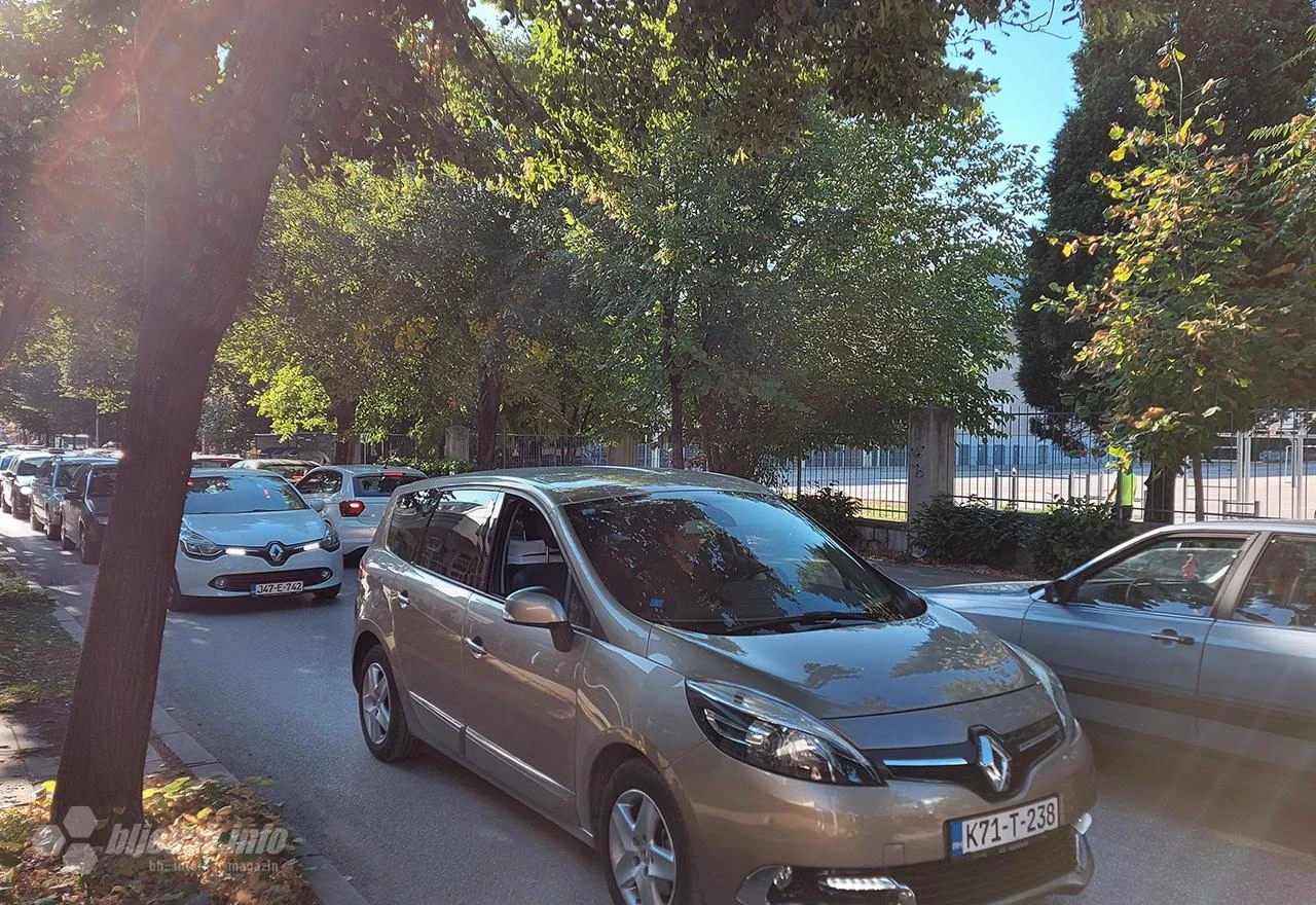 Prometni kolaps na mostarskim ulicama