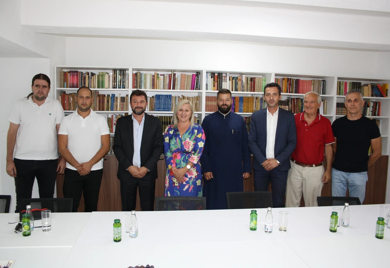 Kordić u posjeti mostarskoj "Prosvjeti": Mostar mora biti primjer drugima