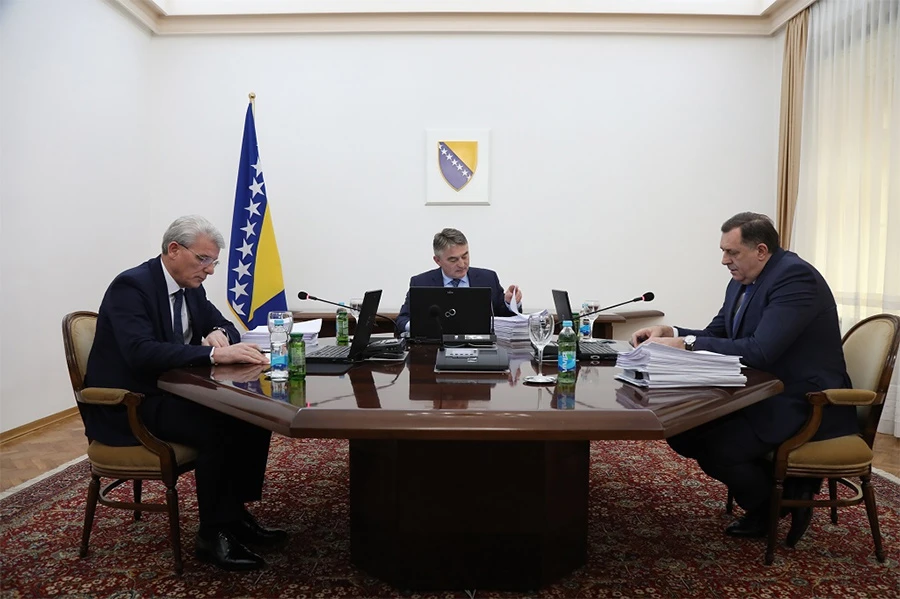 Džaferović: U radu institucija BiH ne trebaju sudjelovati oni koji ih ne poštuju