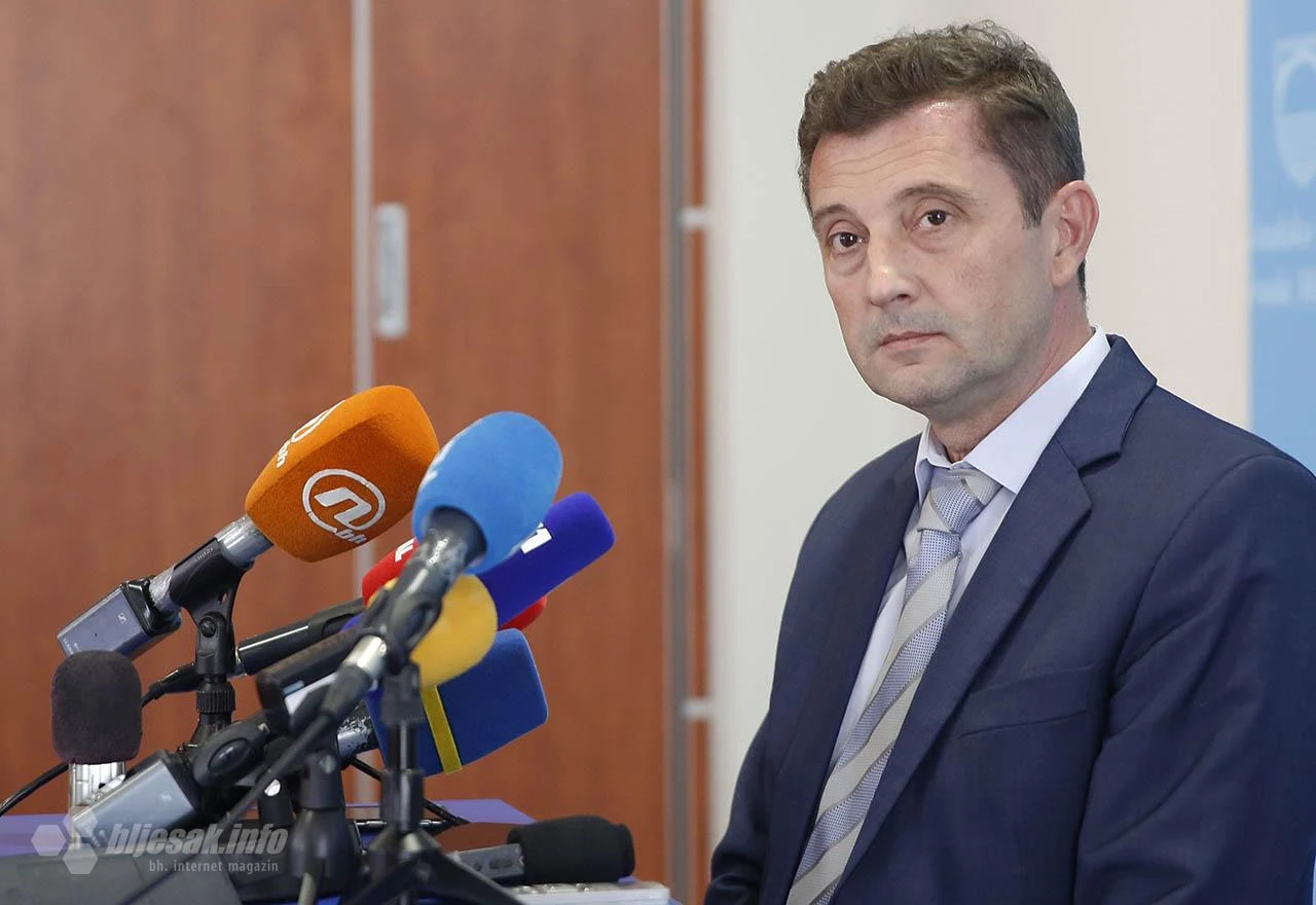 Glas naroda: Što bi Mostarci pitali gradonačelnika?