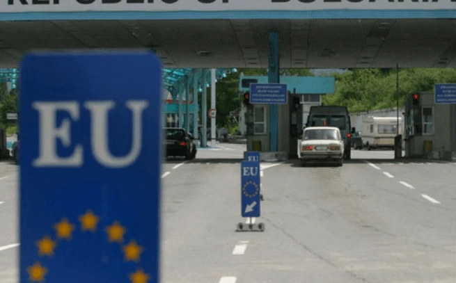 EU ažurirala listu: Preporučeno postupno ukidanje ograničenja za državljane Srbije i BiH