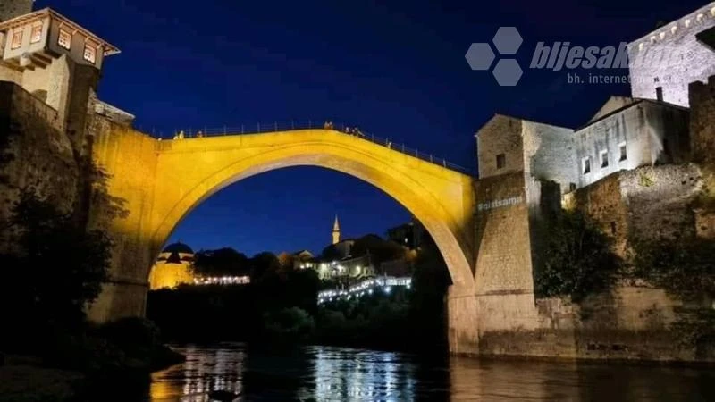 Bacanjem ruža sa Starog mosta počinje obilježavanje Međunarodnog dana nestalih