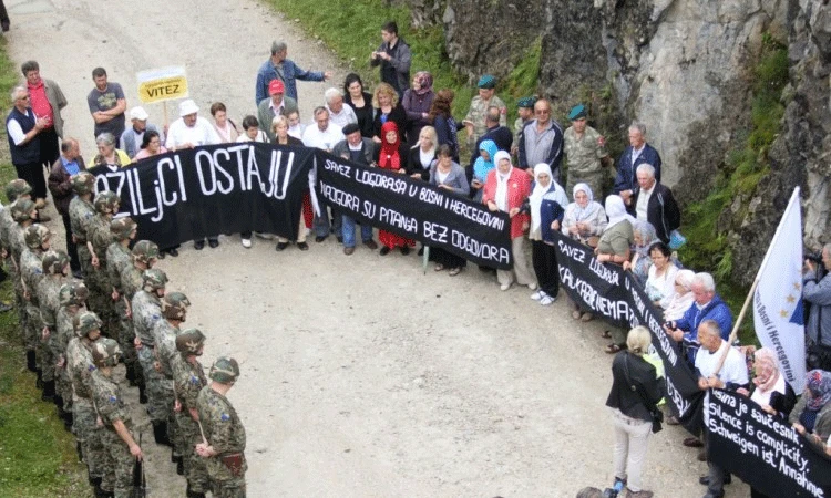 Obilježena 29. godišnjica zločina na Korićanskim stijenama