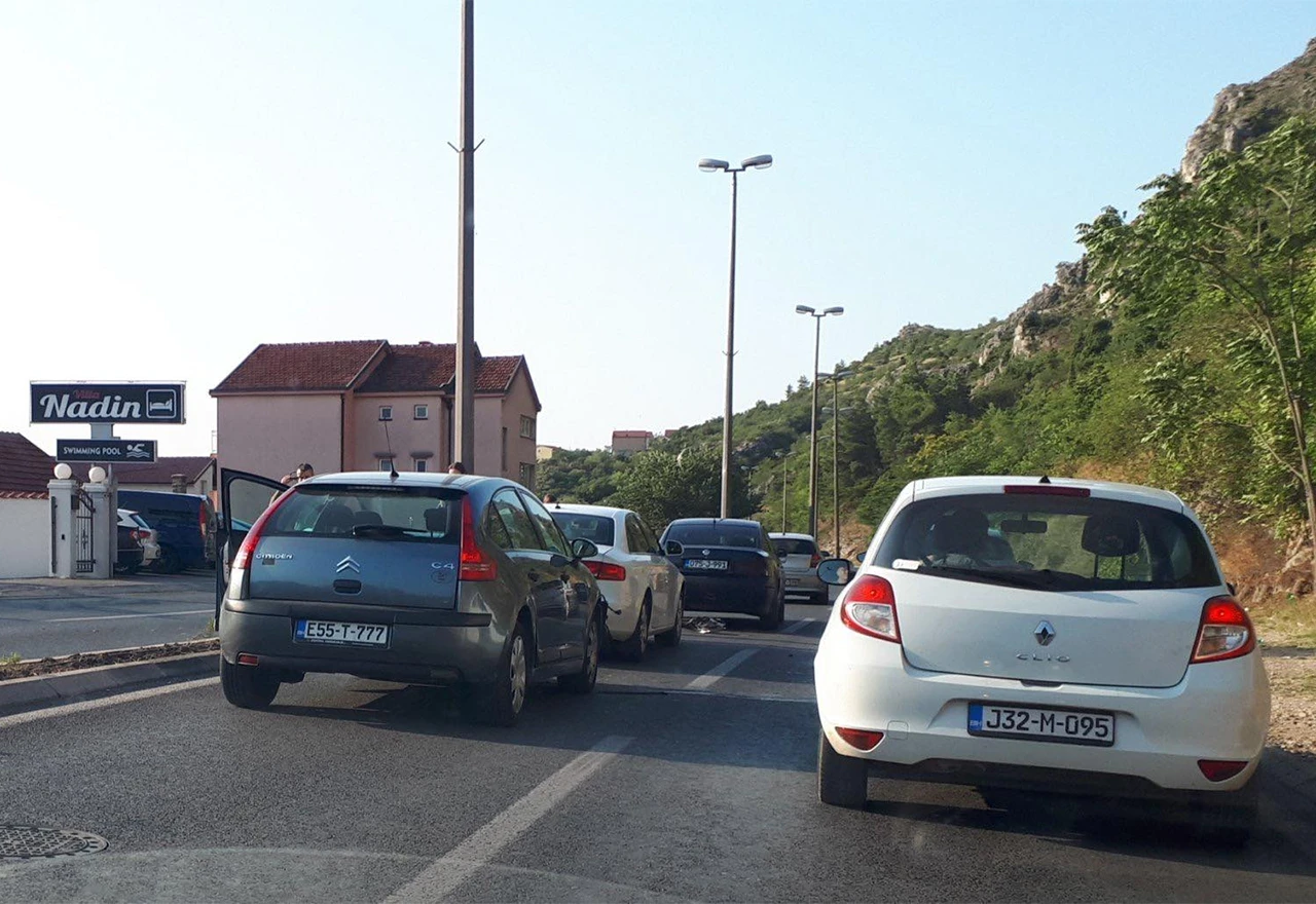 Sudar u Mahali usporio normalno prometovanje