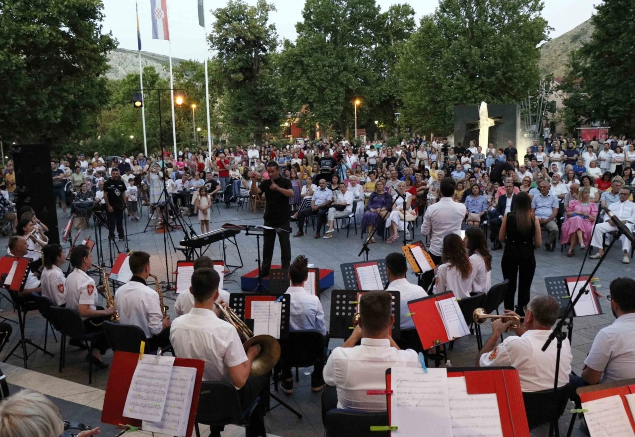 Umjetnici iz cijele Hrvatske stižu u Mostar