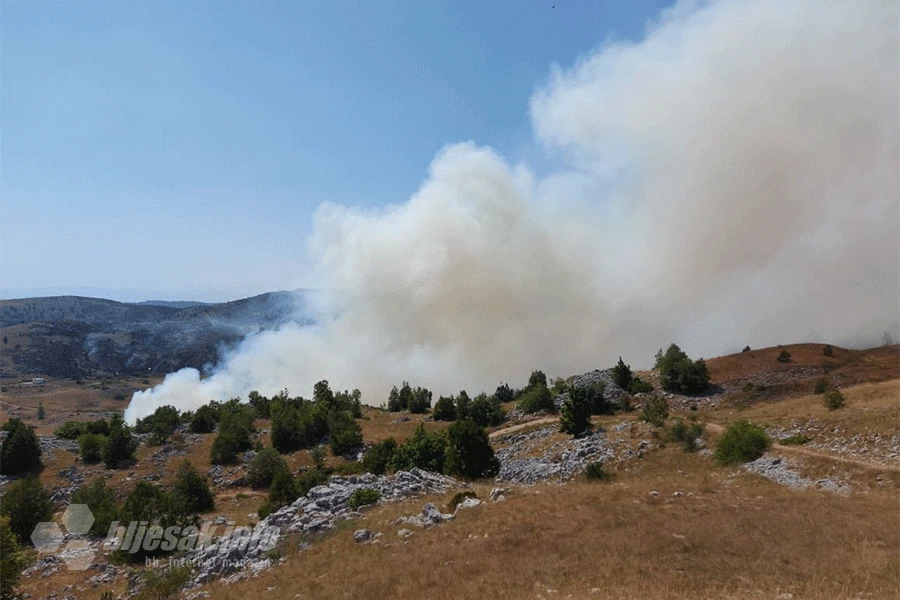 Borba na Čabulji: Vatrogasci pale kontra vatre