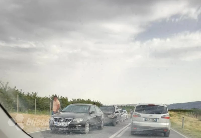 Lančani sudar na južnom izlazu iz Mostara 