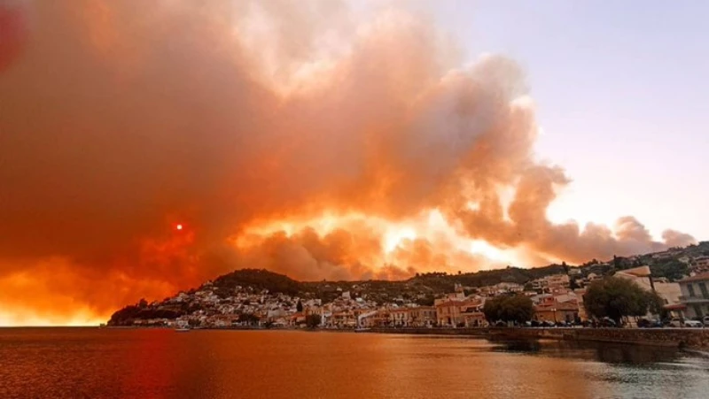 Grčka i dalje u plamenu: Vlasti pozivaju na evakuaciju, ljudi ne žele ostaviti domove