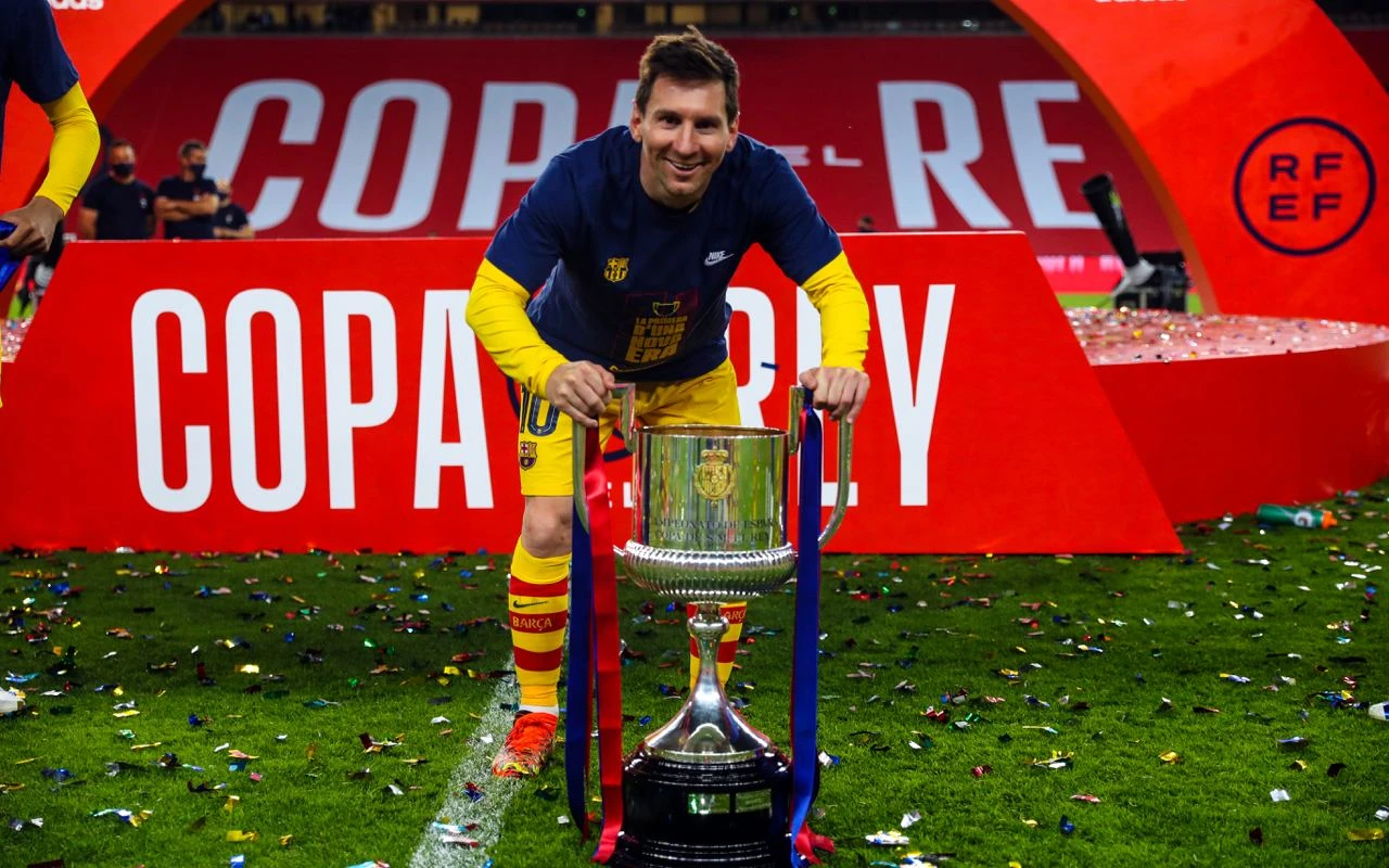 Messi stiže u Pariz!