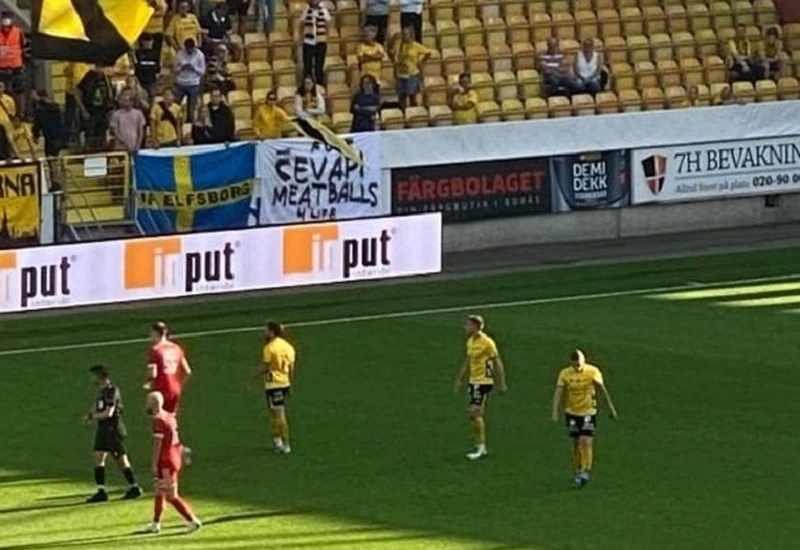 Šveđani protiv Veleža izvjesili provokativnu poruku o ćevapima