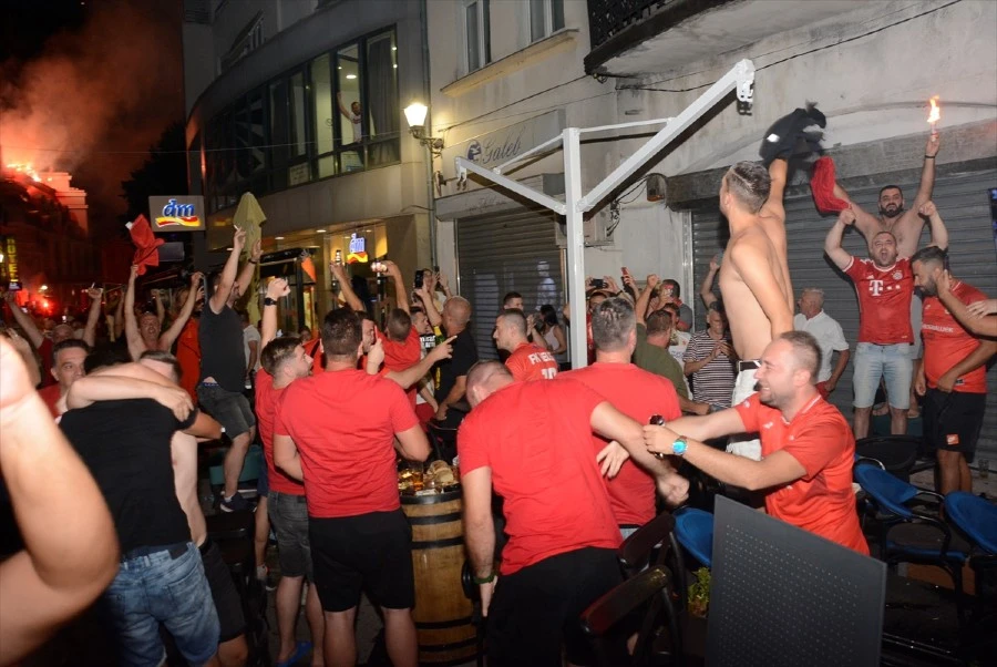 "Crveni" dio Mostara gorio od sreće nakon utakmice u Ateni