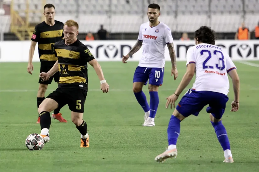 Osijek već treći put zaredom bolji od Hajduka; Rijeci derbi Učke