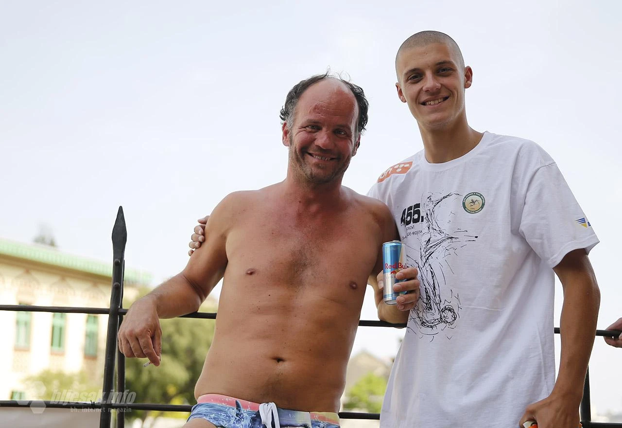 GALERIJA FOTOGRAFIJA: Pogledajte atmosferu skokova sa Starog mosta