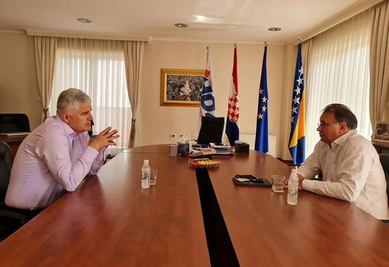 SDP je protivnik, uvodi se treći entitet