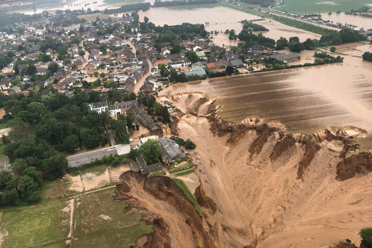 Poplave u Europi usmrtile više od 100 ljudi