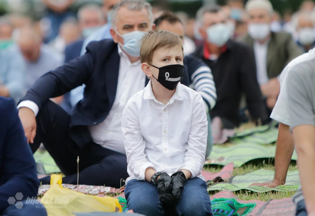 Bajram namaz u 159 džamija i mesdžida