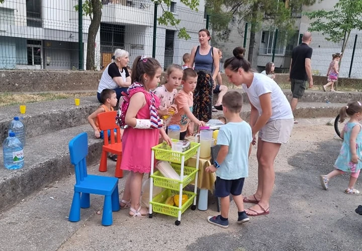 Veronika i Matej s razlogom okupili susjede na Bijelom brijegu