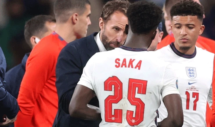Southgate iznenadio igrače kada im je rekao da će pucati Saka