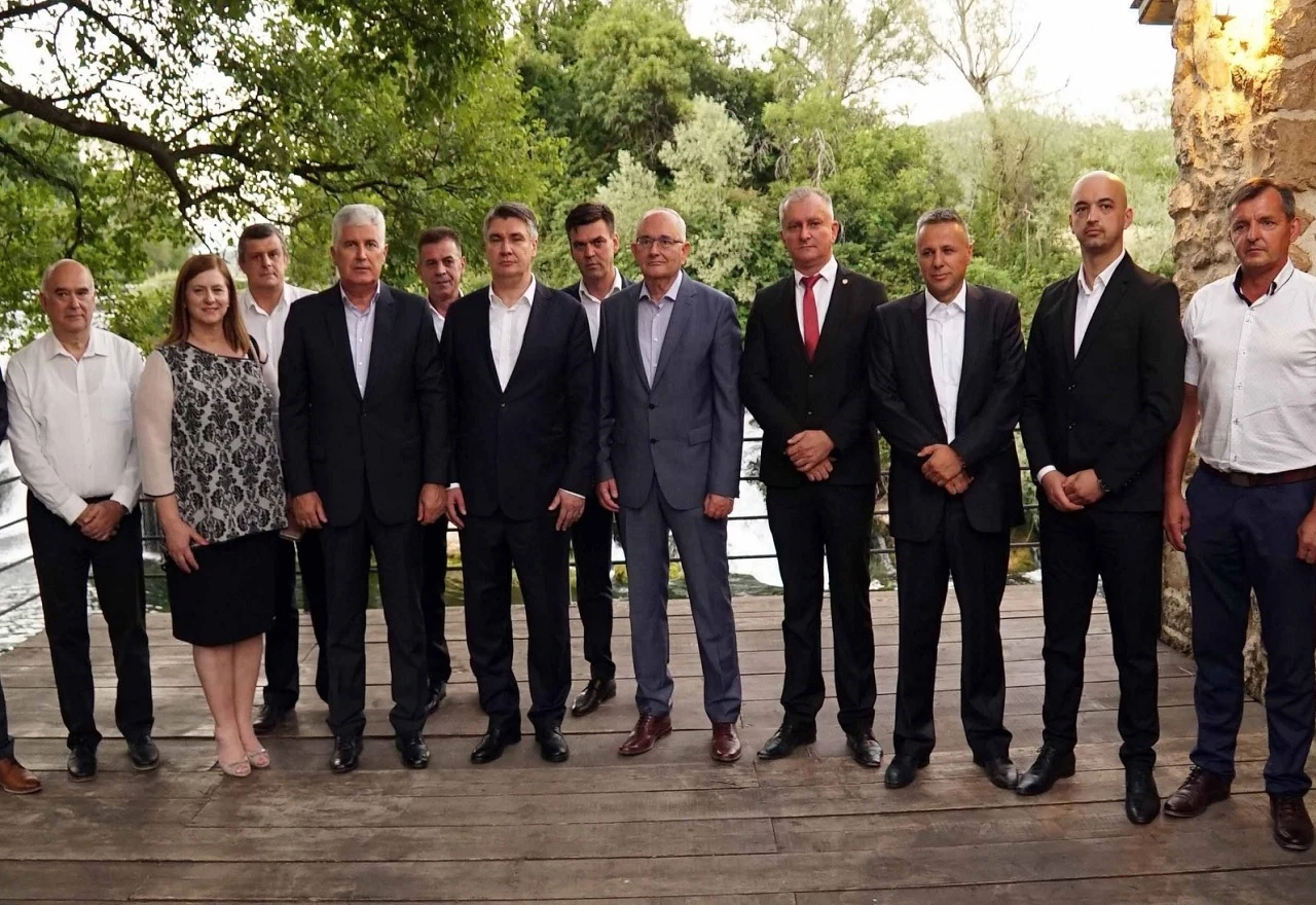 Milanović s HNS-om: Preglasavanje Hrvata pretvorilo se u zlostavljanje