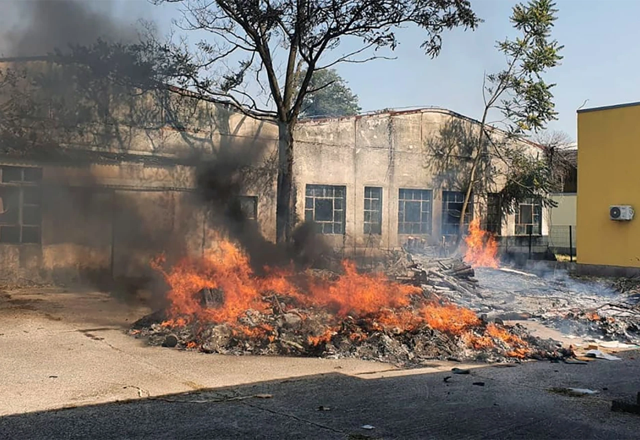 Mostarski vatrogasci gase požare i na +41°C