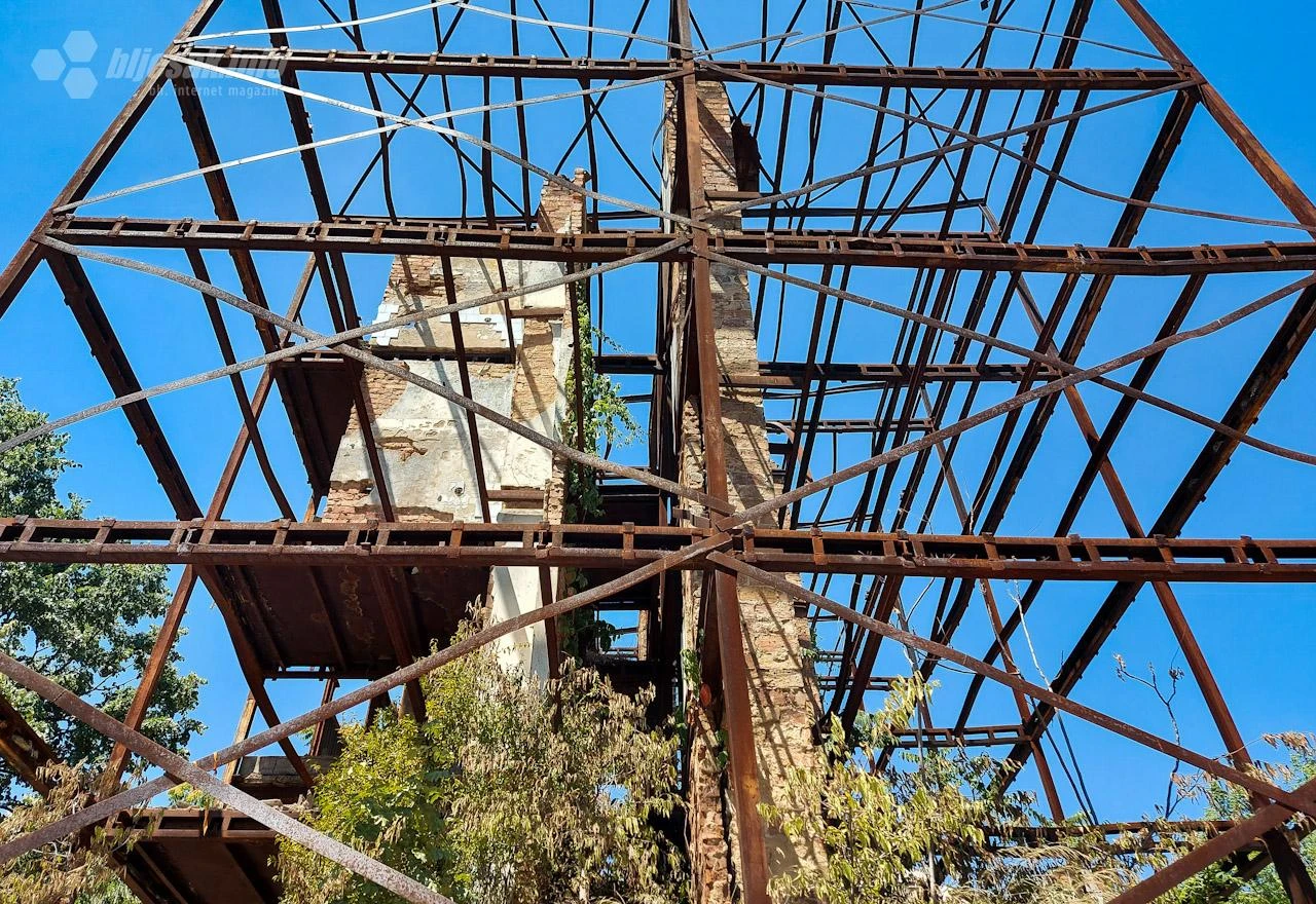 Mostar: Koga čeka spaljena ruševina?