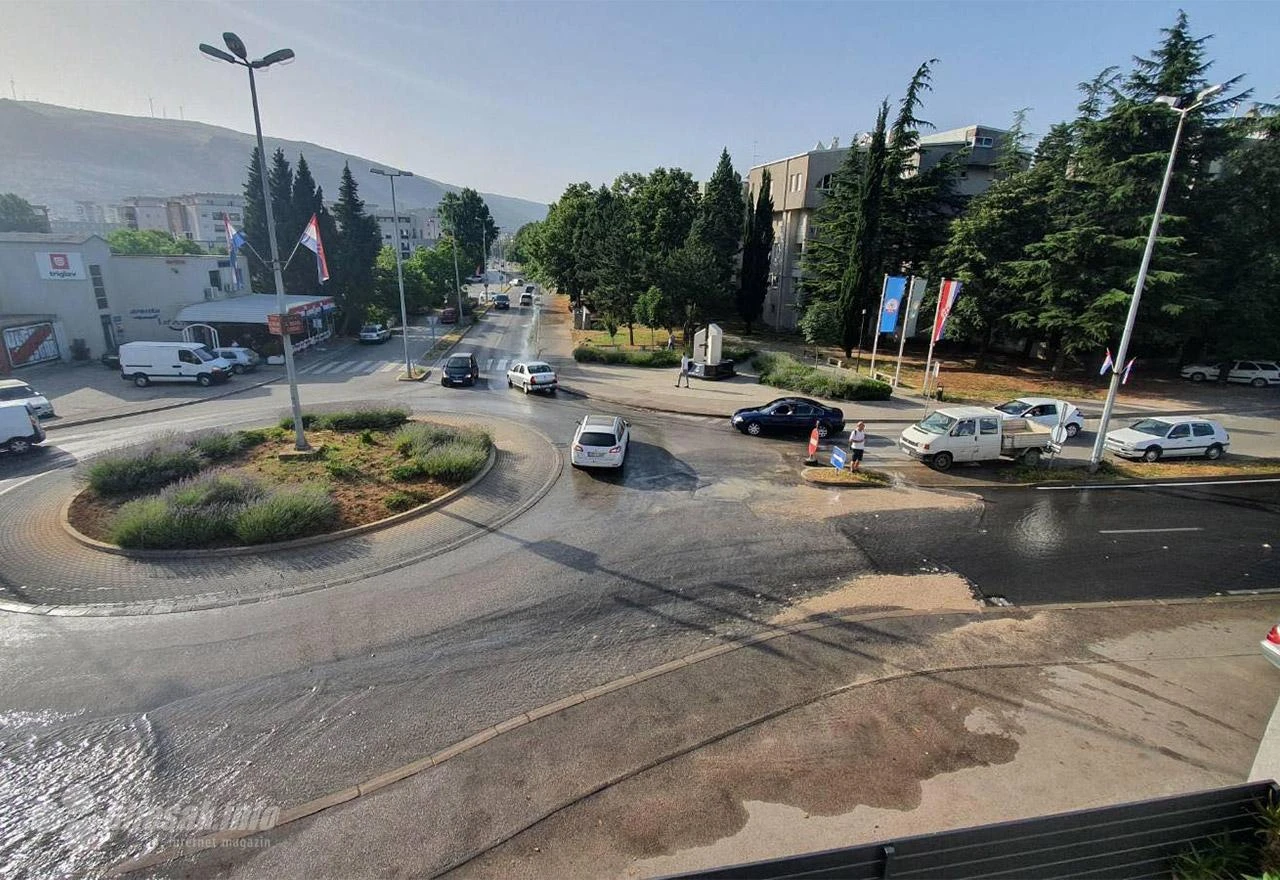 ''Iznenadni kvar'' - Nova rijeka teče u Mostaru