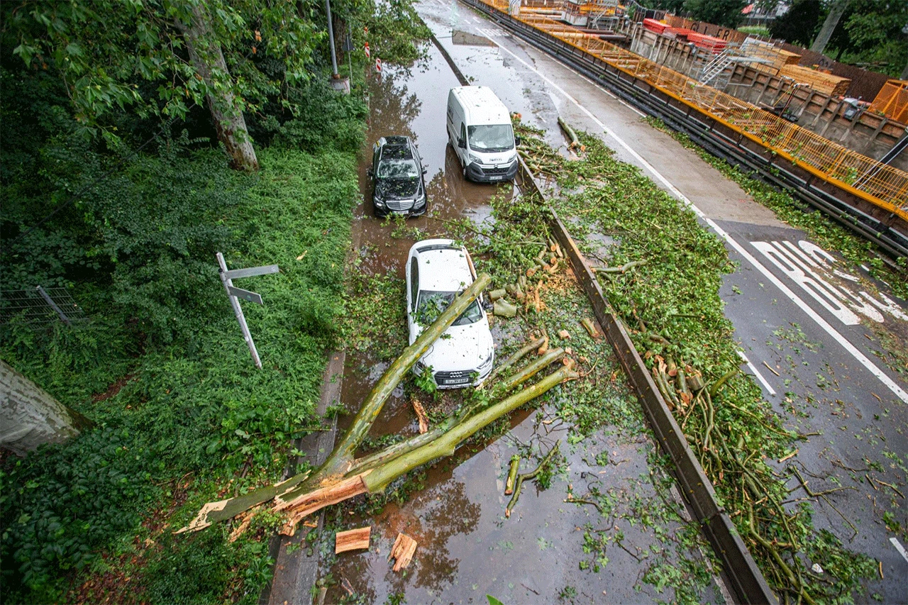 Oluja pogodila Švicarsku, poplave u Stuttgartu, tuča u Francuskoj