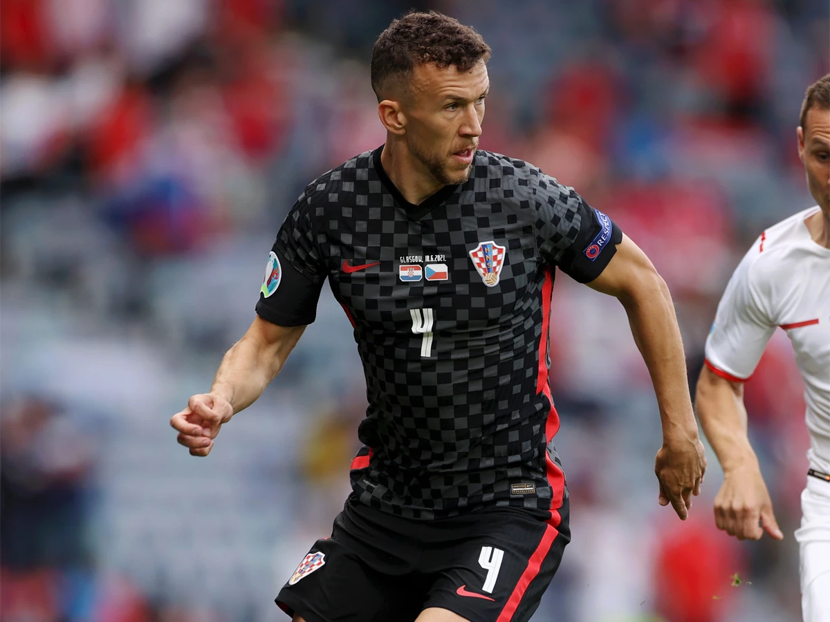 Zašto je Perišić pozitivan na koronavirus, a cijepio se?!
