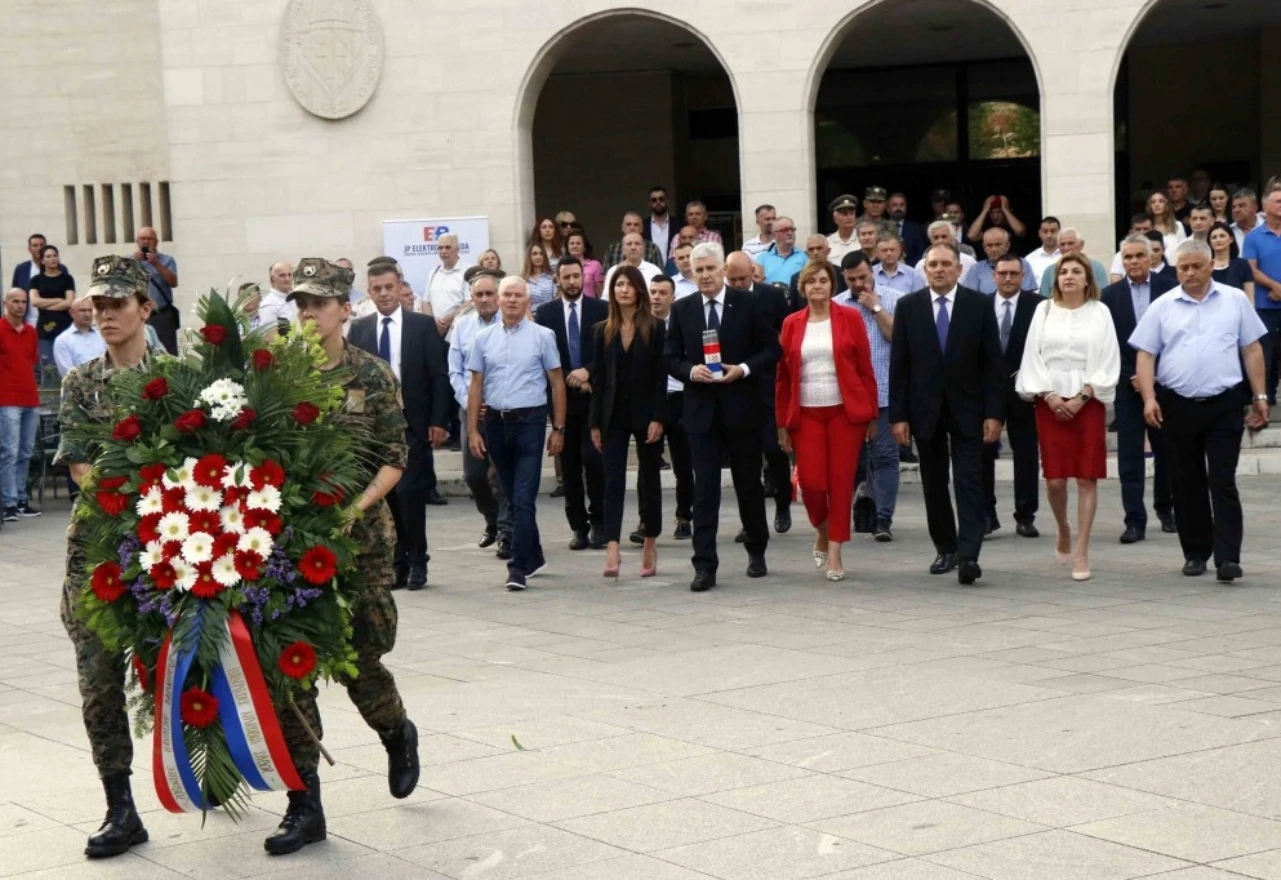 Mostar paljenjem svijeća obilježio 29. obljetnicu Lipanjskih zora 
