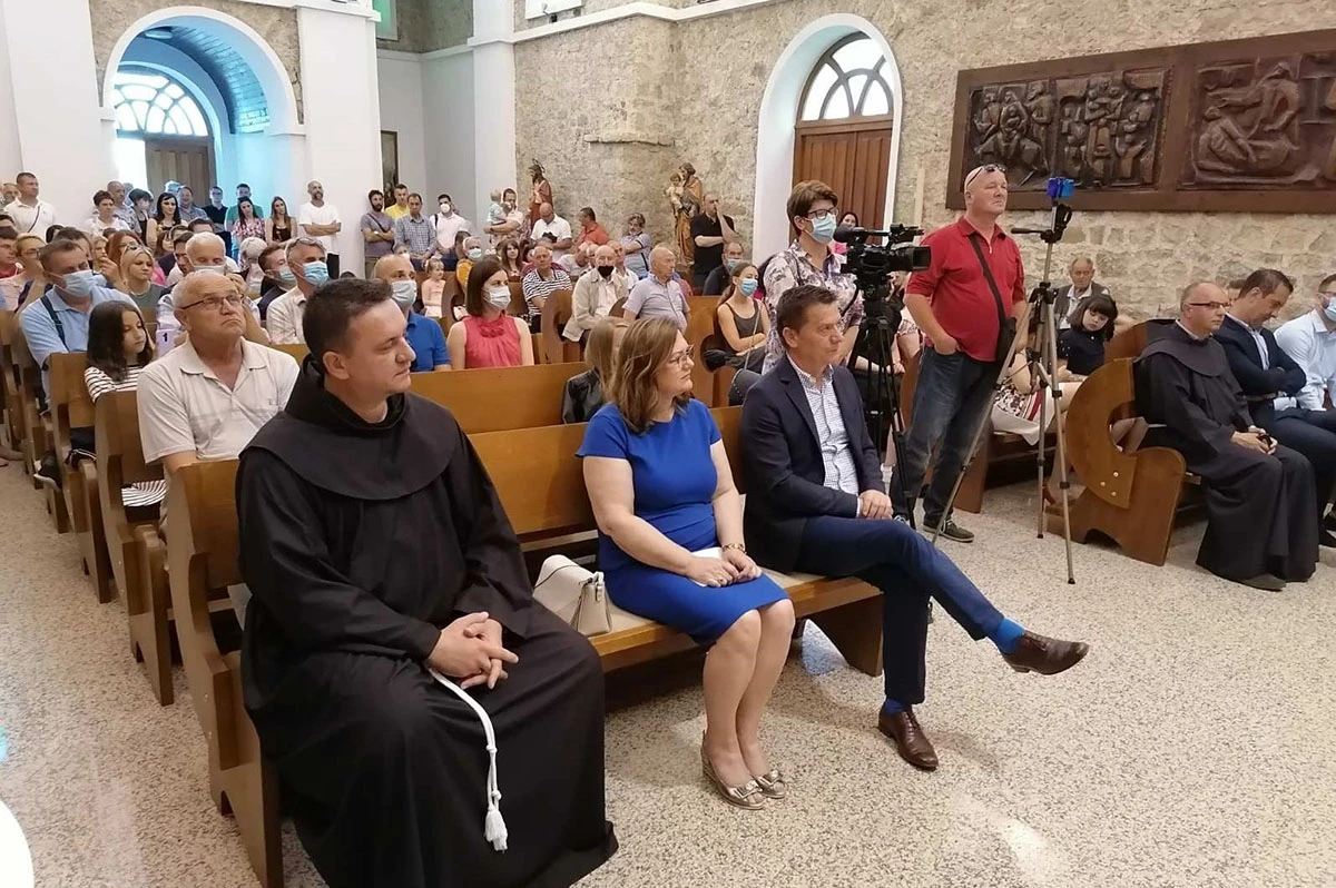 Ministrica otvorila 22. likovnu koloniju na Breškama