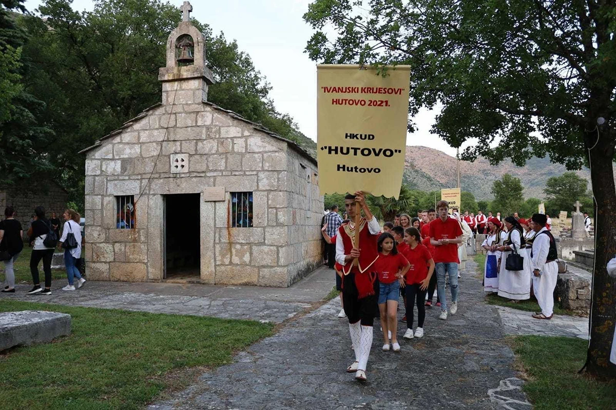 Održana manifestacija 'Ivanjski Krijesovi'