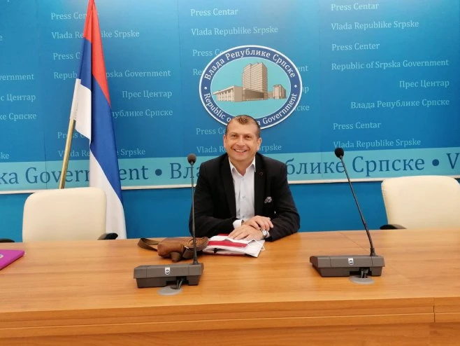 Ivetić: Izmijeniti Ustav da Srbi u Posavini mogu izučavati ćirilicu