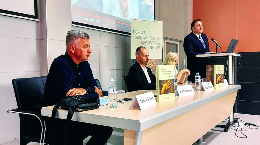 Prof.dr. Rifatbegović predstavio knjigu ''Donor i multivisceralna eksplantacija organa''