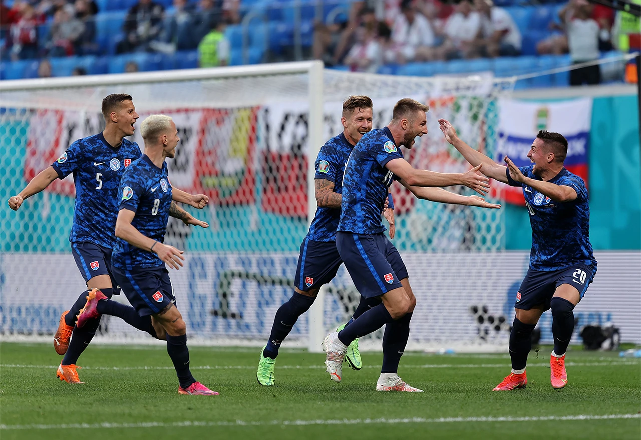 Slovačka s igračem više do uvodne pobjede na EURU